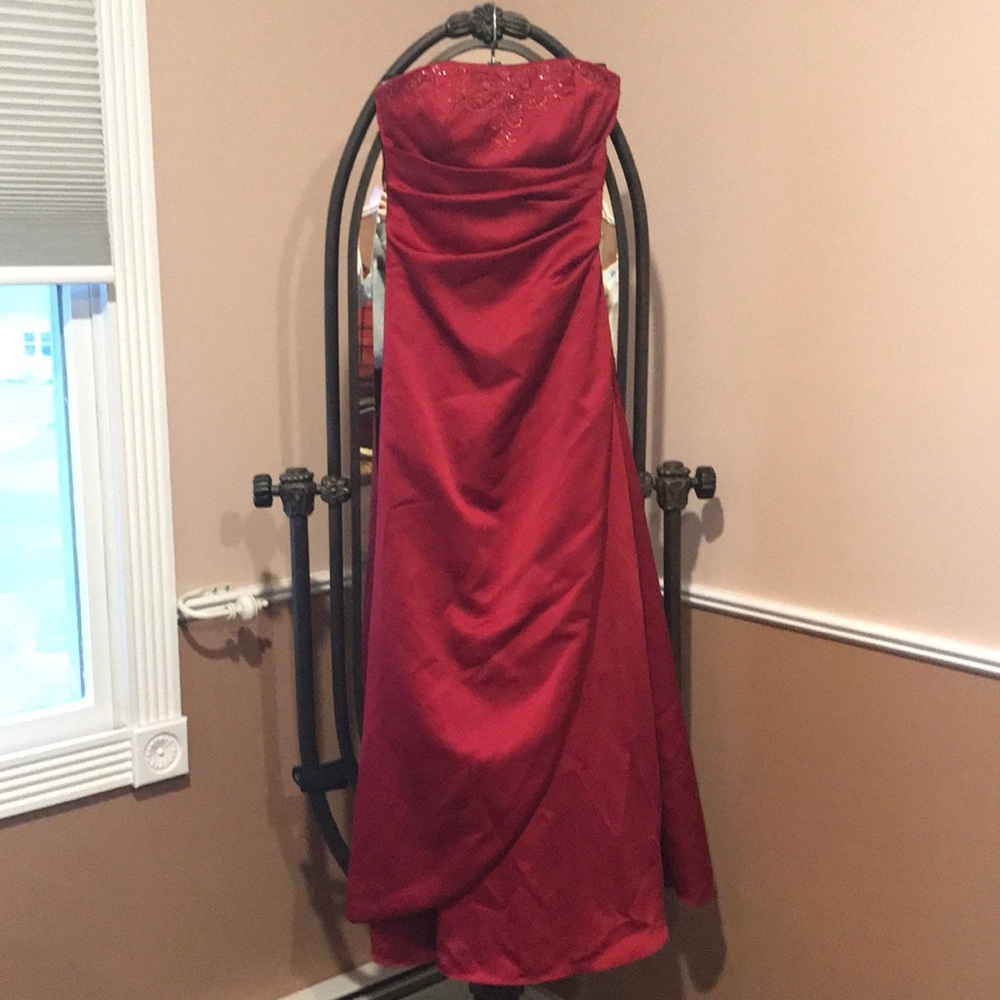 Strapless red gown.